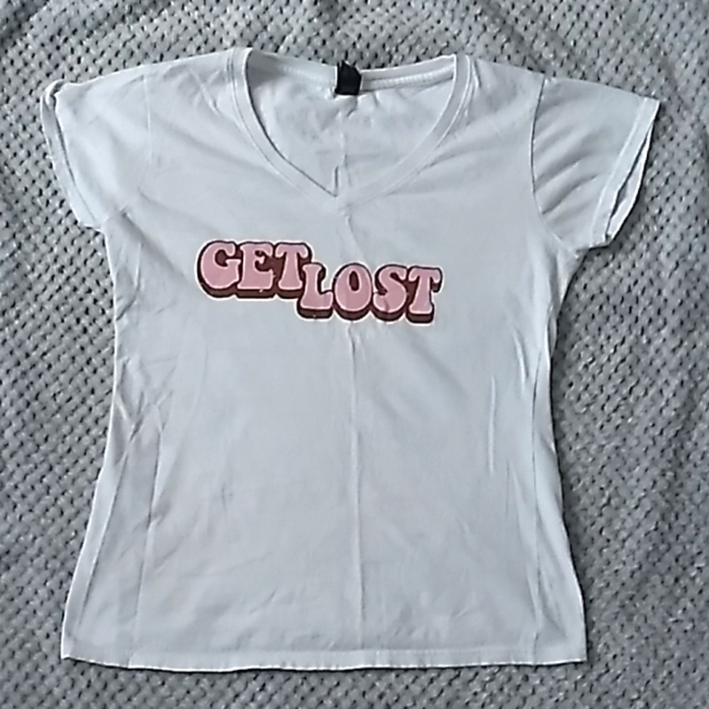 Brand is Anvil the size is small ladies and the color is white with pink letters